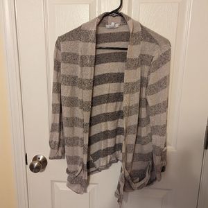 Gray striped cardigan, 3/4 sleeve and pockets. Does not button